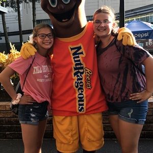 Meet your Posher, Taryn